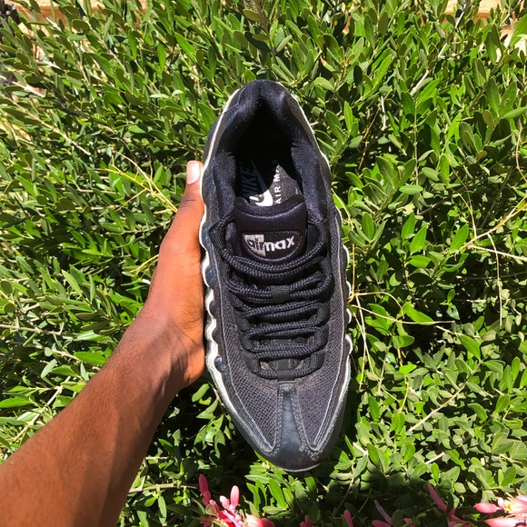 Black Airmax 95 (Gs) - Picture 3 of 10